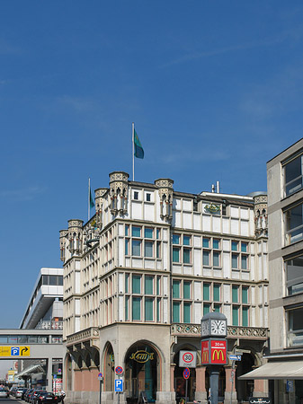 4711 mit Straße Foto 