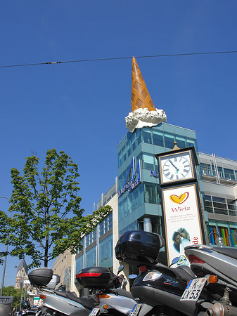 Fotos Neumarkt Galerie mit Mopeds | Köln