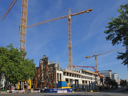 Fotos Baustelle auf der Kreuzung Komödienstraße Tunisstraße