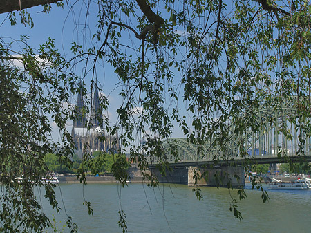 Hohenzollernbrücke am Kölner Dom
